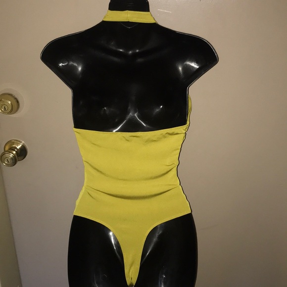 HAUTE MONDE Halter Zipper Plunge Thong Bodysuit - Picture 2 of 8